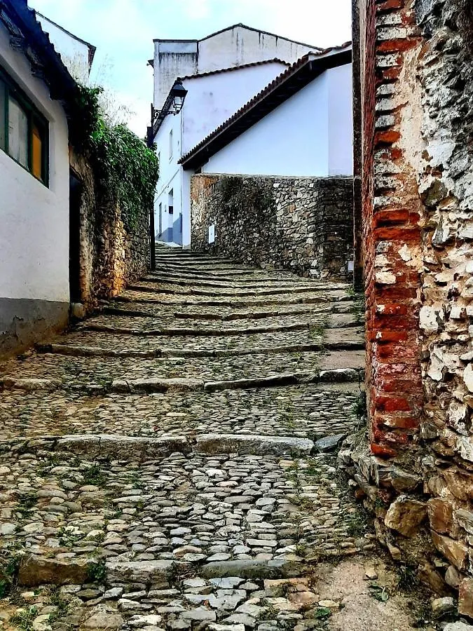 Alojamiento Rural El Castano Fuenteheridos Spain