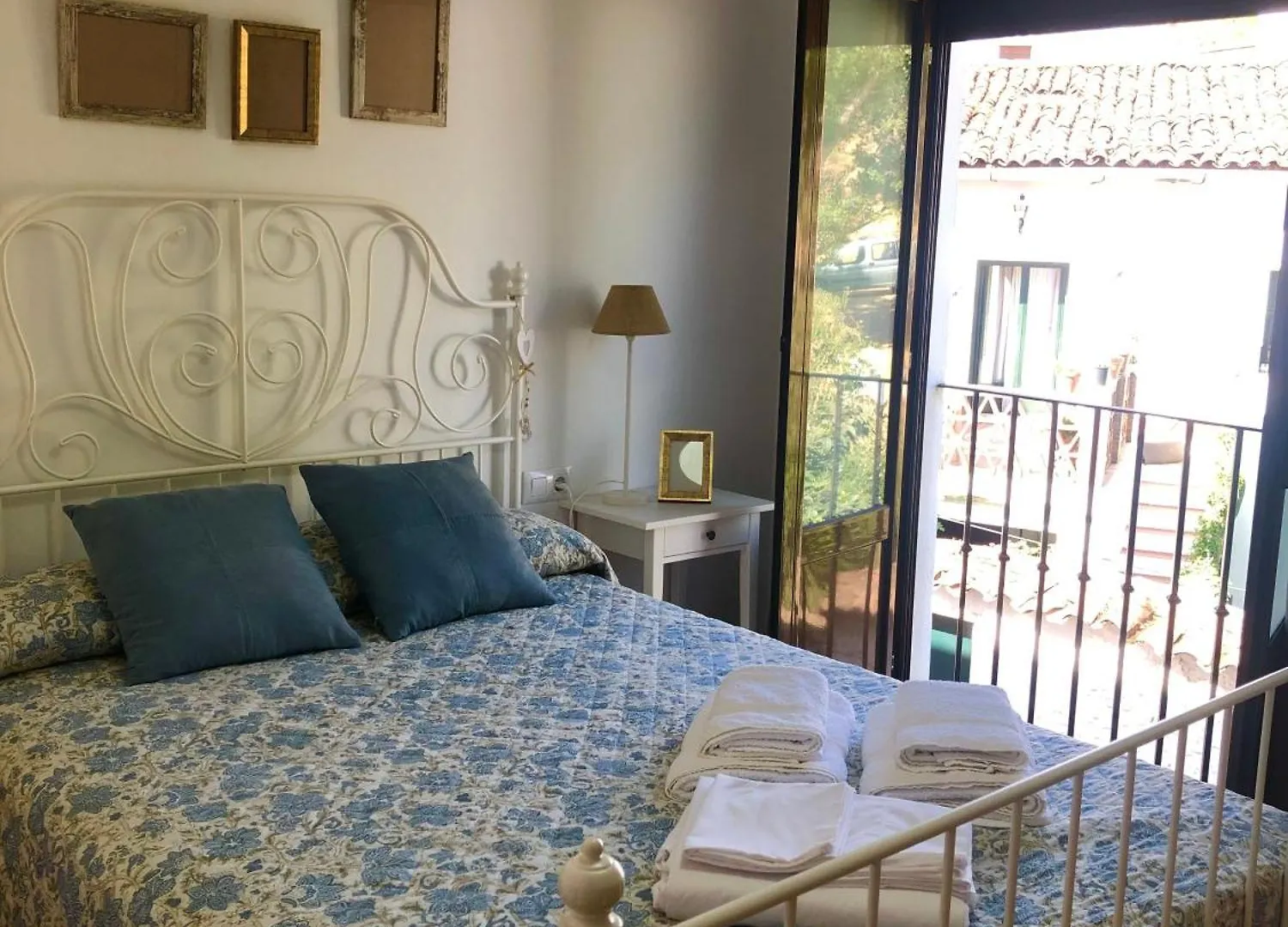 Apartment Alojamiento Rural El Castano Fuenteheridos Spain